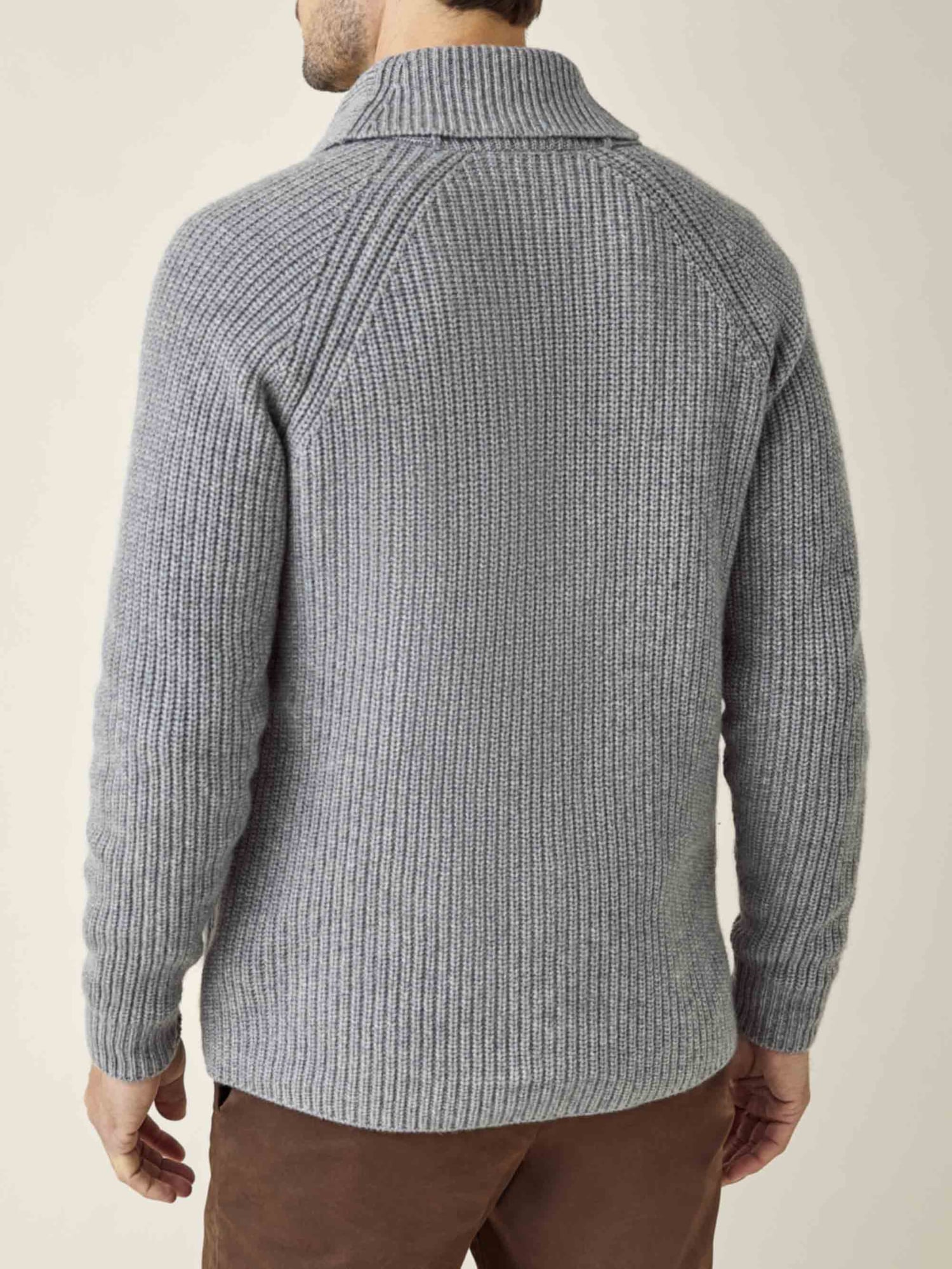 330_c59993b91d-chunky-knit-
