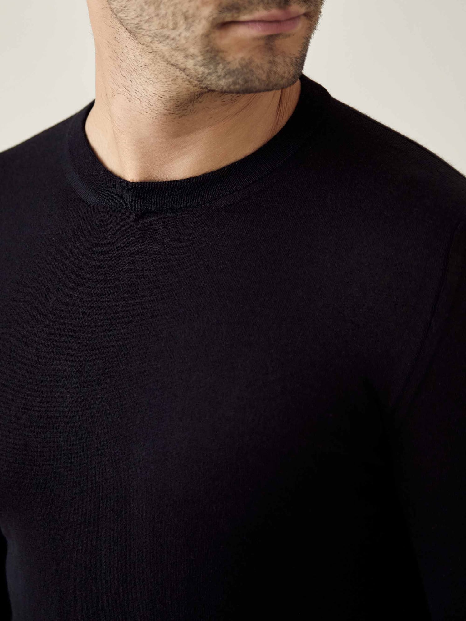 Black Silk-Cashmere Crew Neck | Luca Faloni