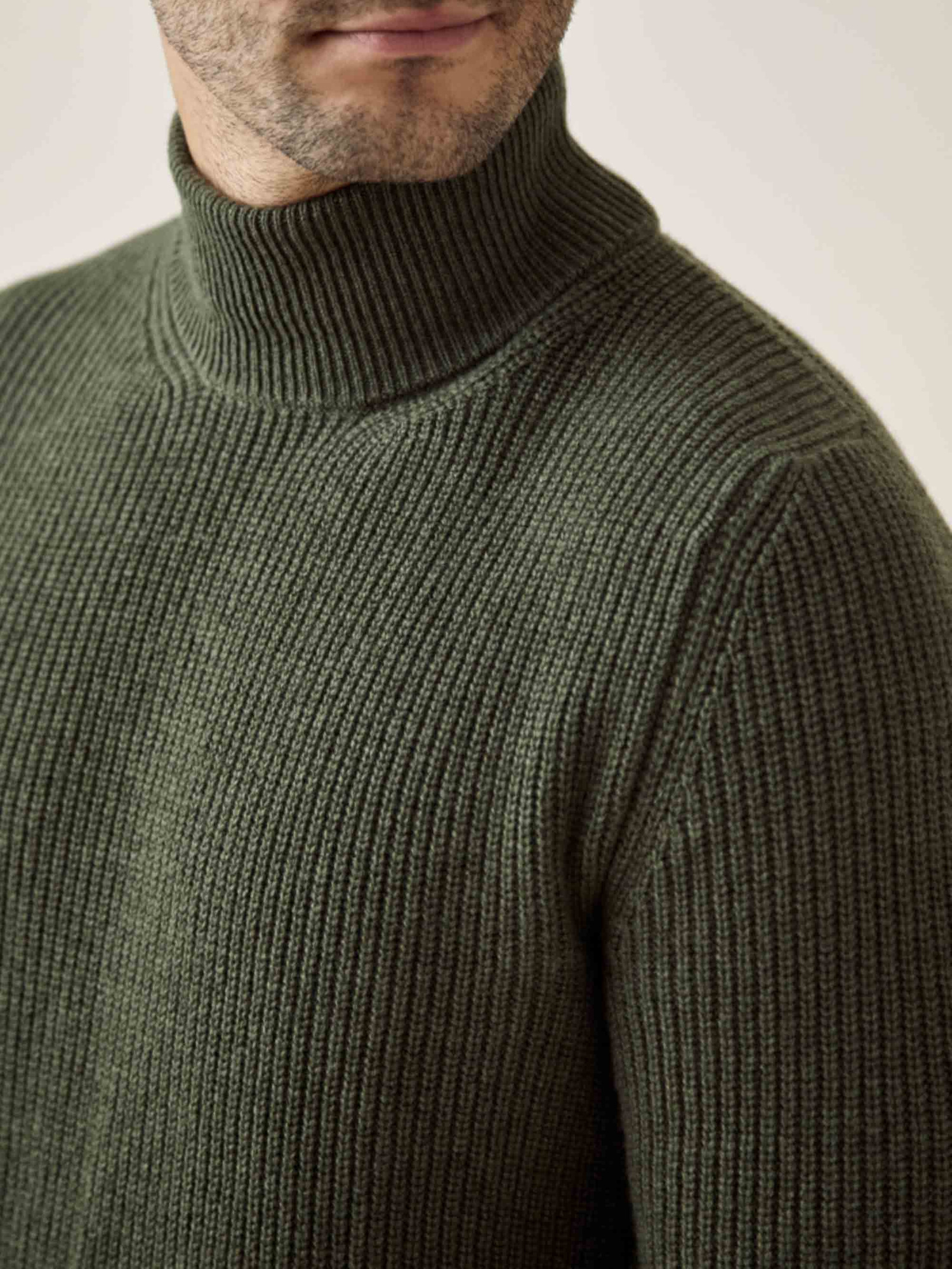 Dark Green Chunky Knit Cashmere Mock Neck | Luca Faloni