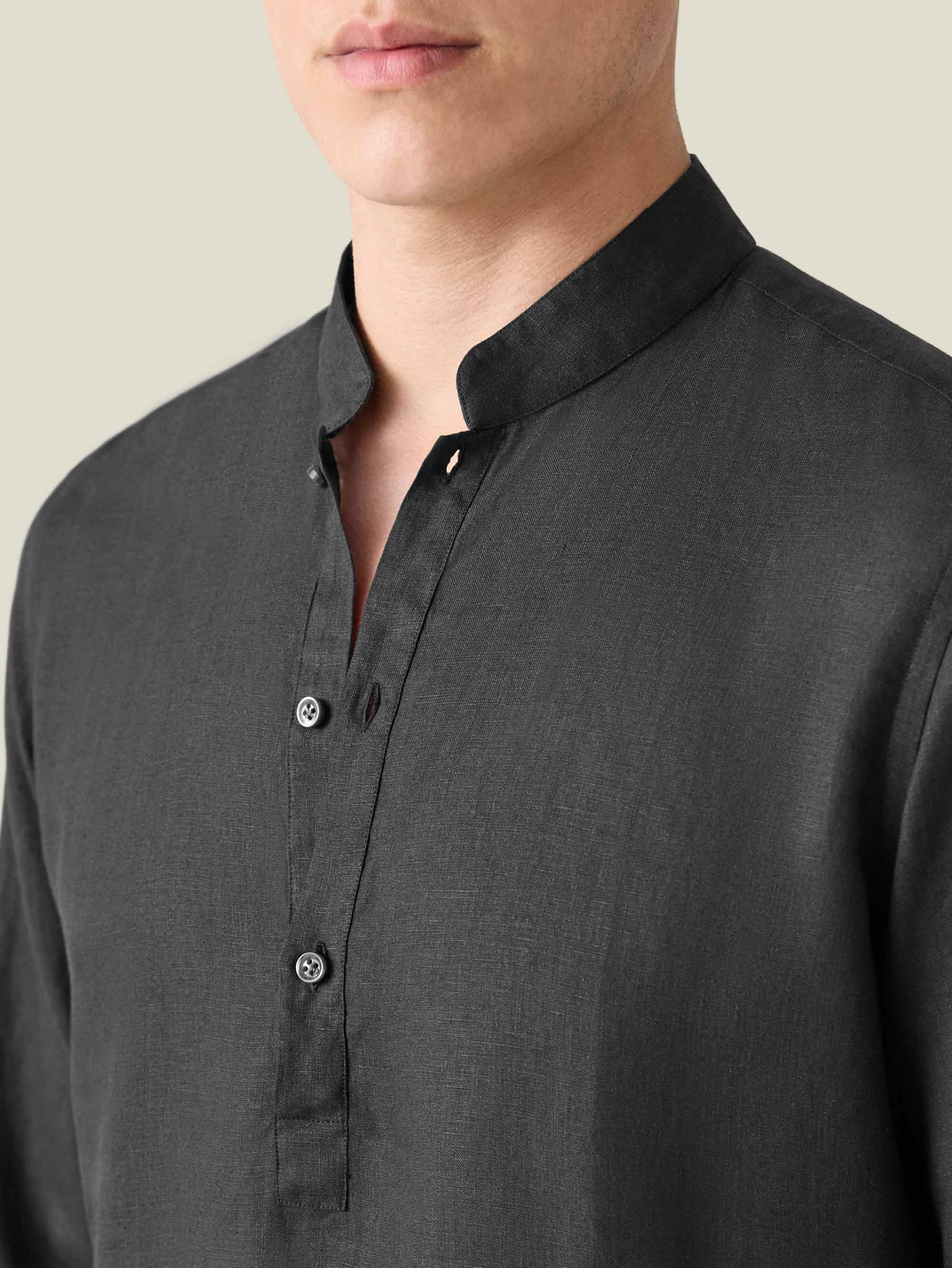 Black Kaftan Grandad-Collar Linen Shirt | Luca Faloni