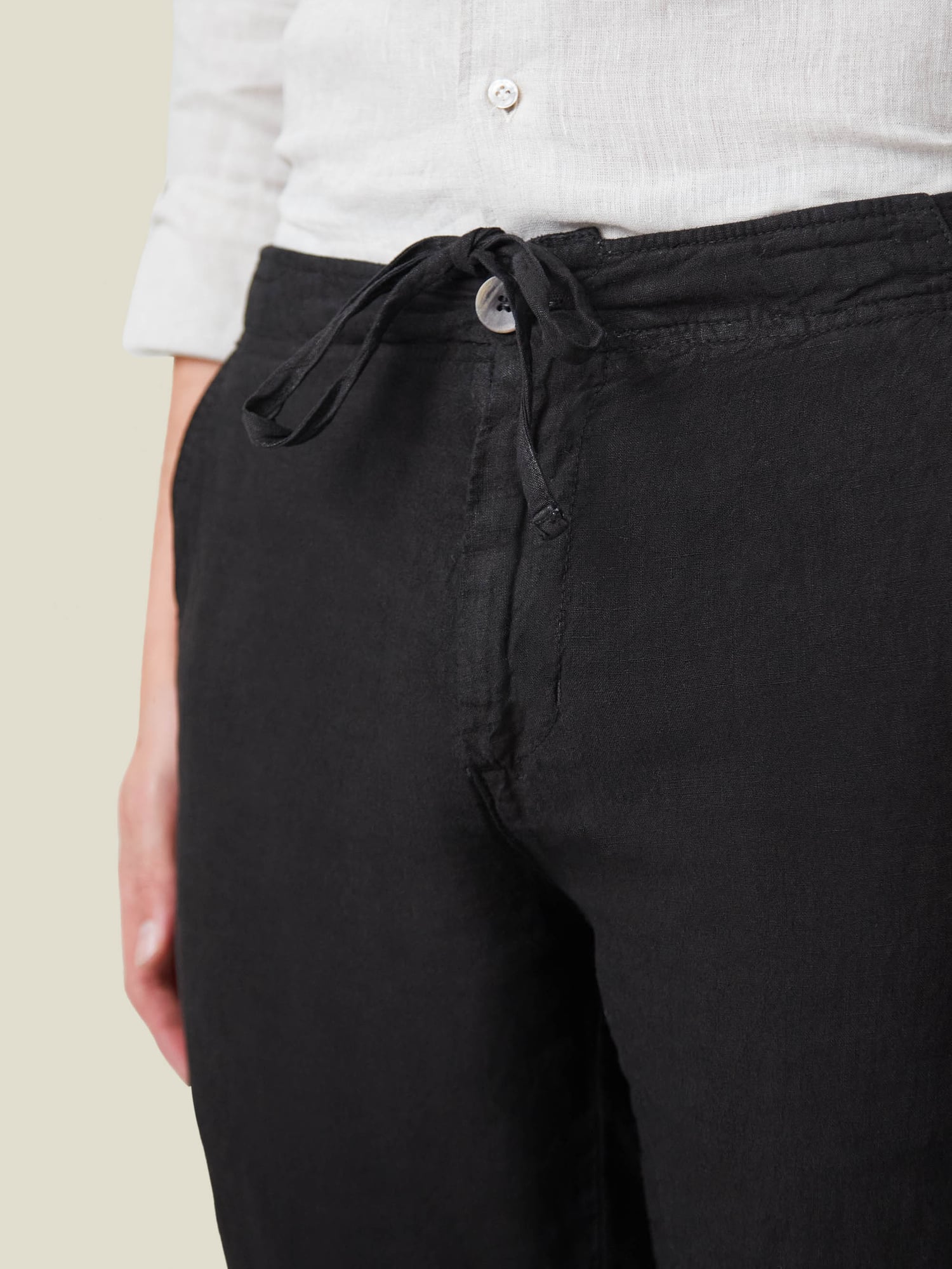 Black Linen Trousers | Luca Faloni