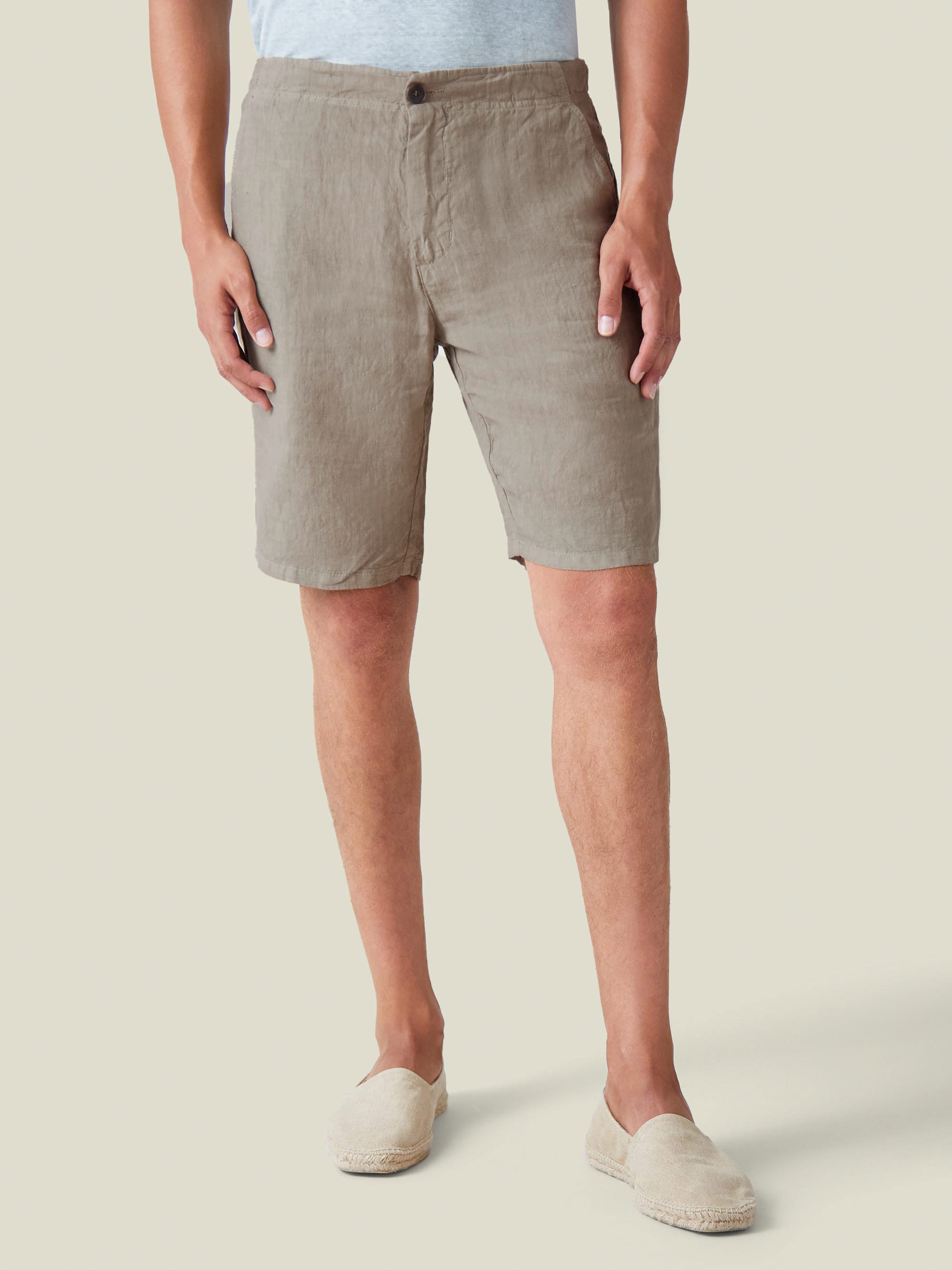 Luca Faloni Linen Bermuda Shorts In Brown