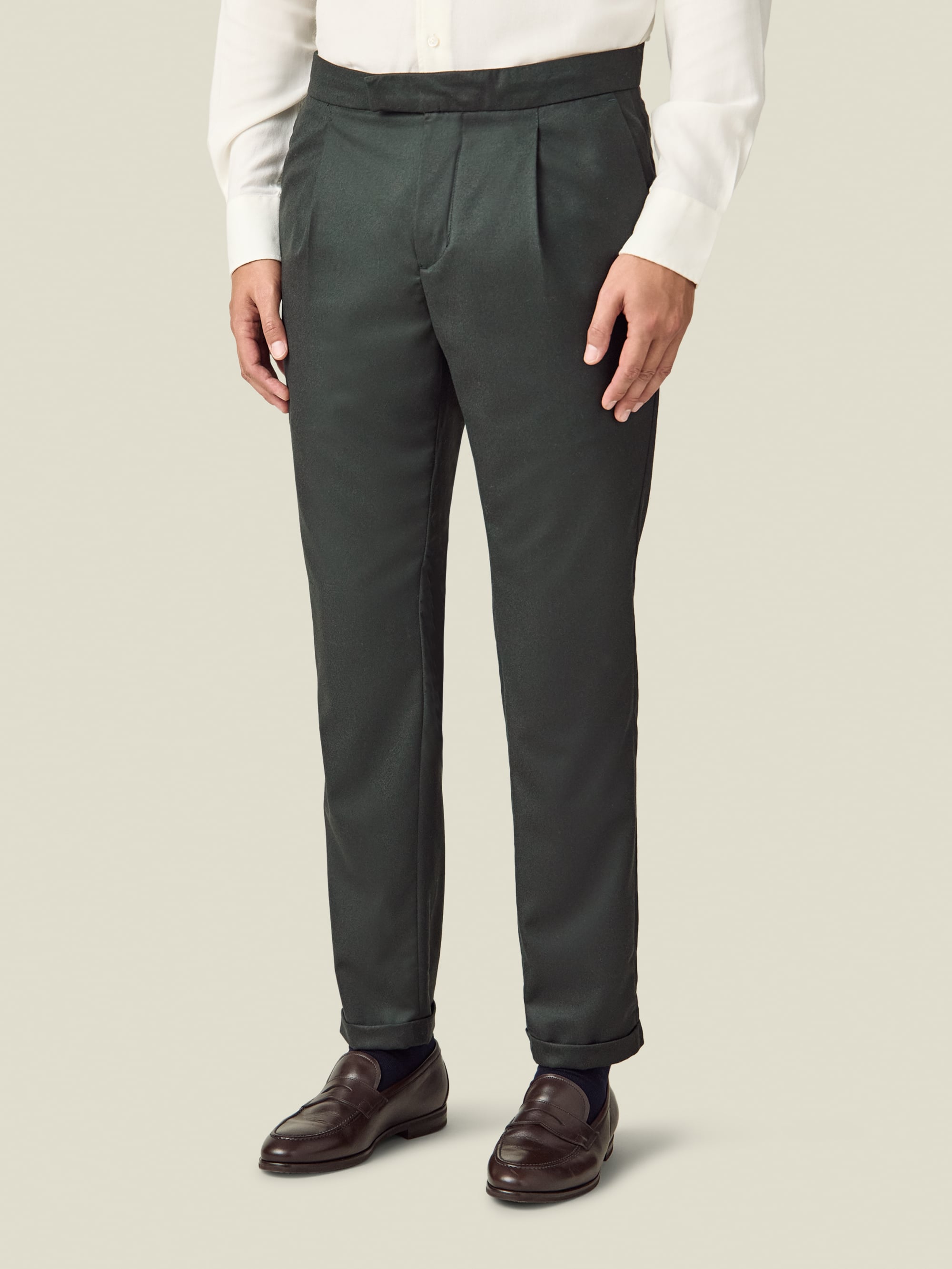 Luca Faloni Wool Pleated Trousers In Green