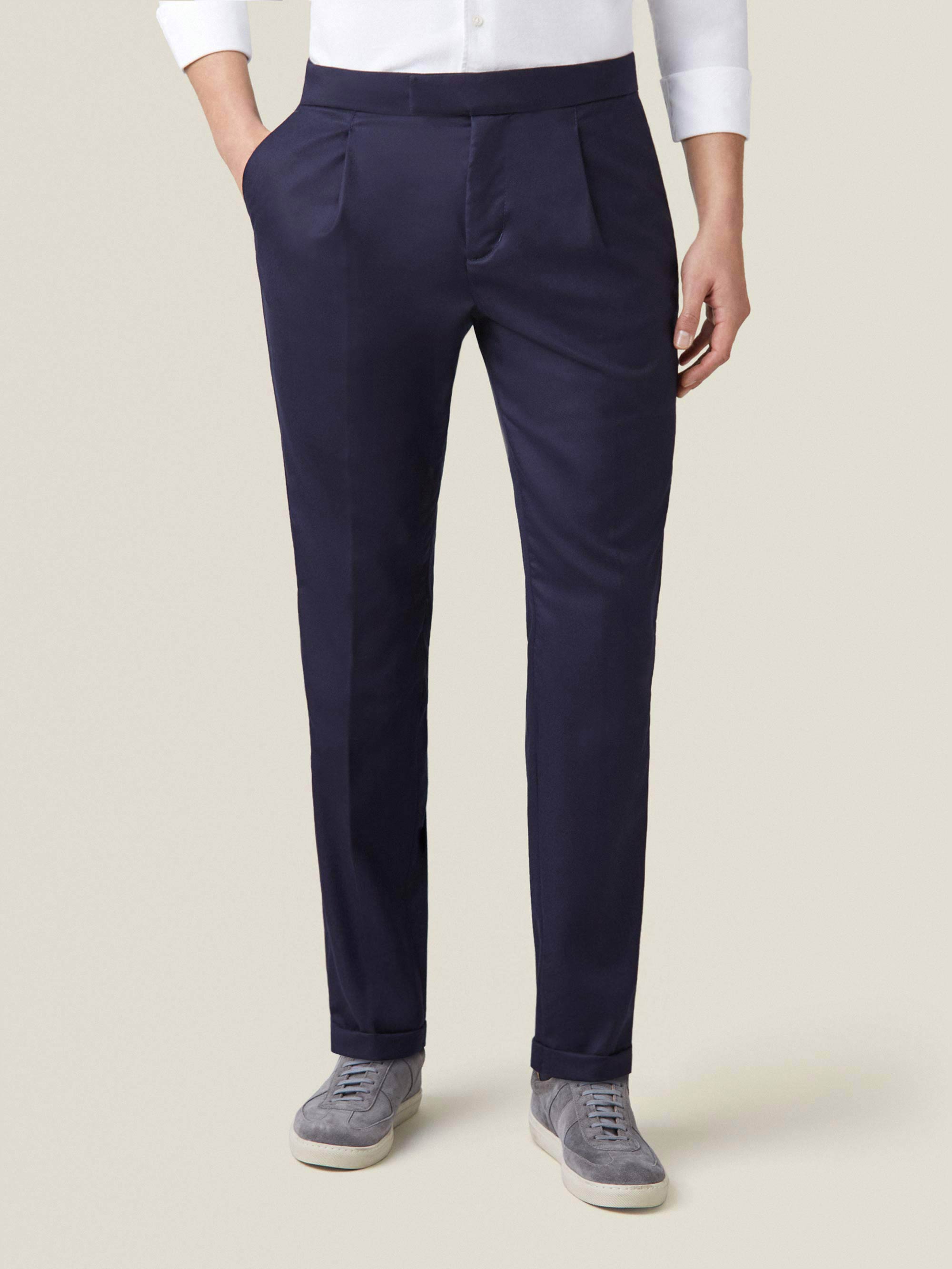 Luca Faloni Wool Pleated Trousers In Midnight Blue