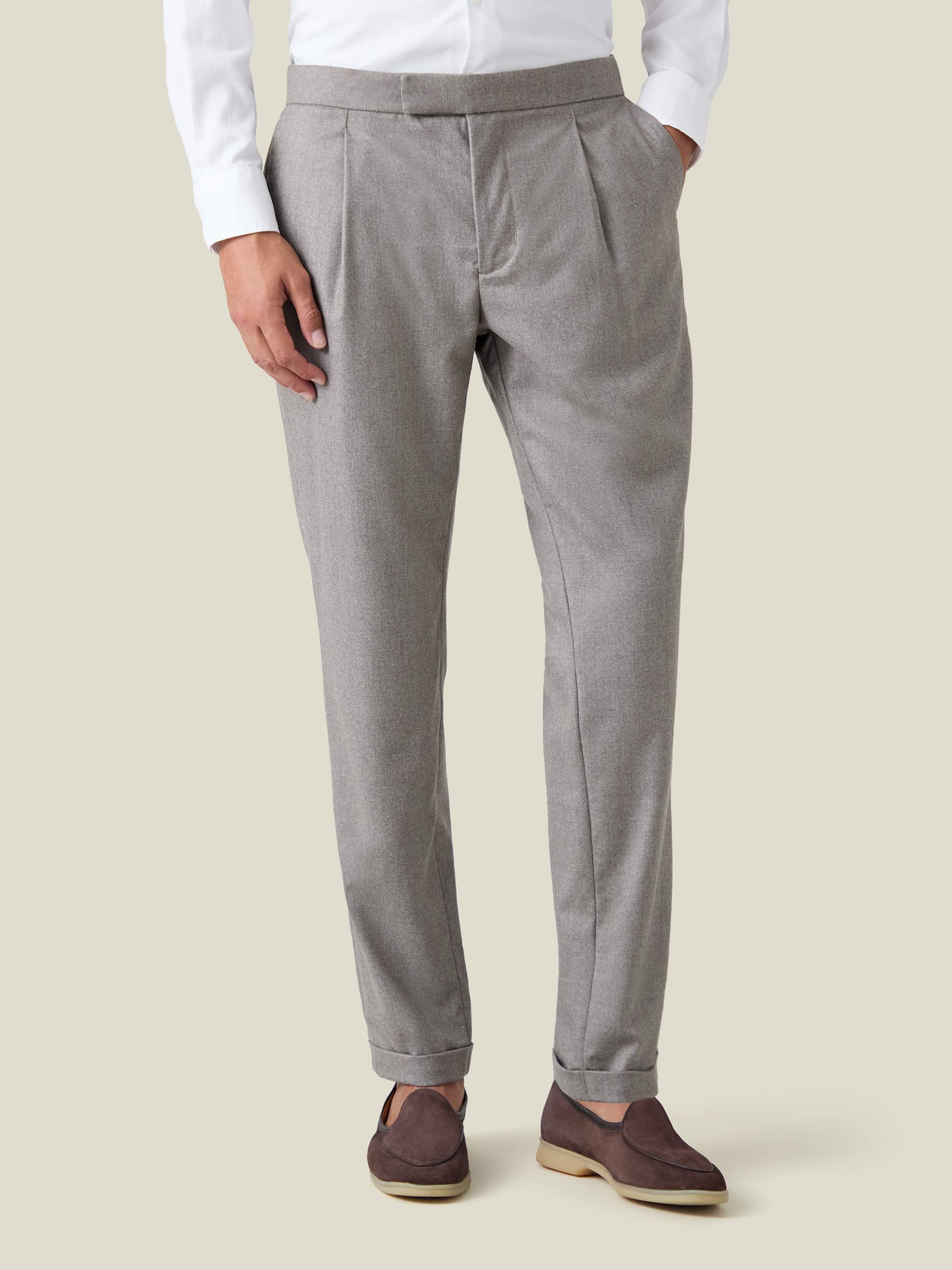 Luca Faloni Wool Pleated Trousers In Brown