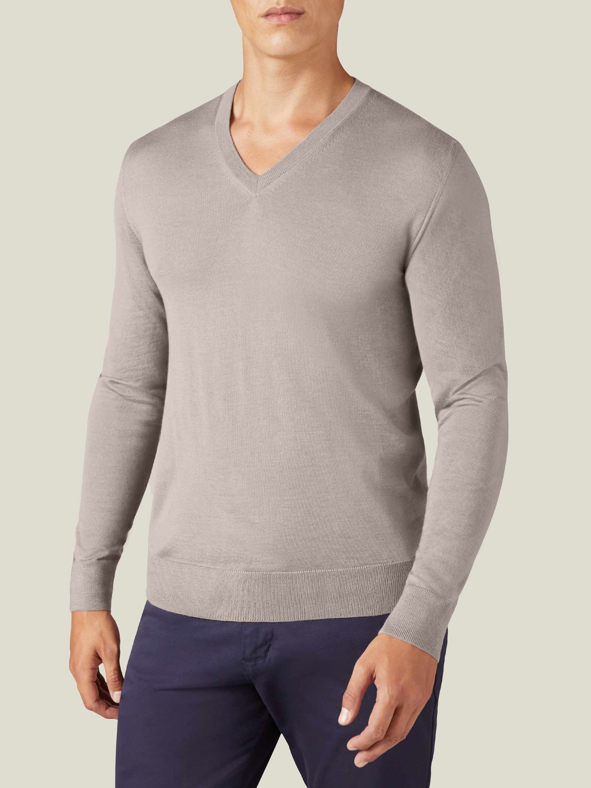 Luca Faloni V-neck Jumper In Nocciola Brown
